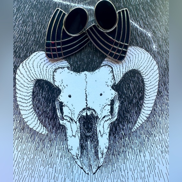 Aries-Inspired Studs - Picture 1 of 2